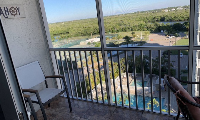 Bonita Springs Condo | Beach, Shelling, Water Sport, Restaurant Right Across The Street! Paradise!