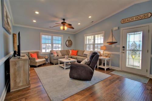Surf City House | Beach Therapy