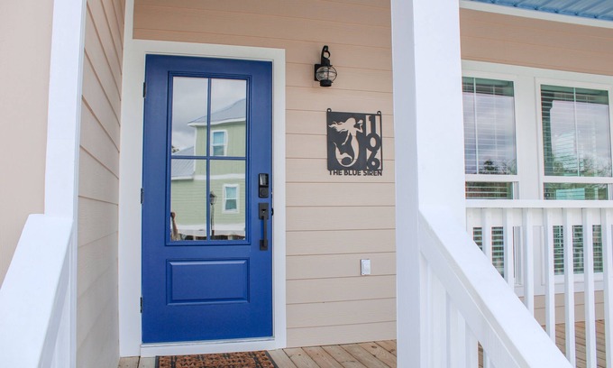 Long Beach House | Beach view and steps from the Sand. 5 Star Luxury Coastal Cottage.