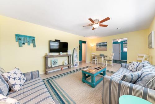 Indian Rocks Beach Apartment | Beach Villa A