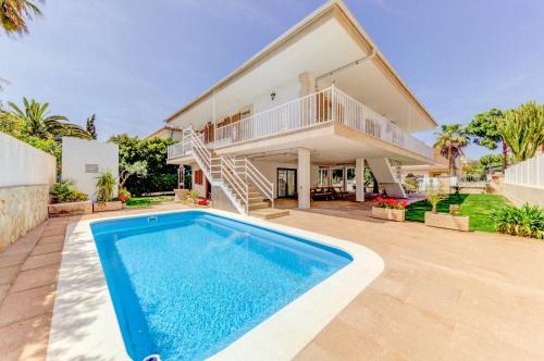 Son Baulo Villa | Beach Villa Catalina by Sealand Villas
