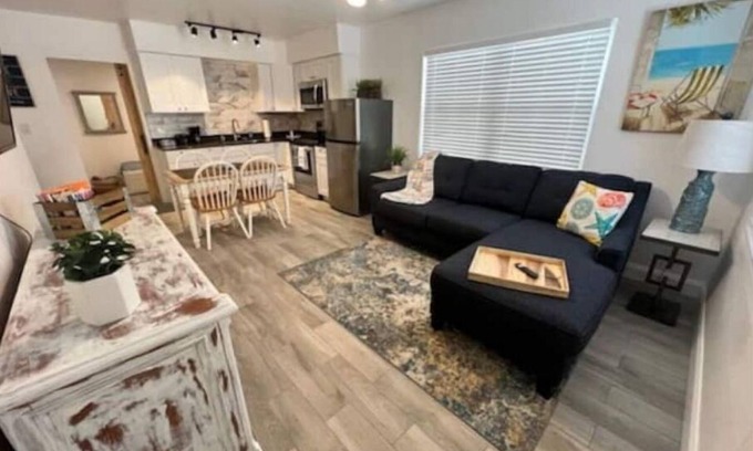 Clearwater House | Beach Within Reach Apt 5