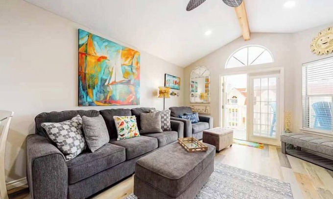 Corpus Christi Condo | Beachclub Summary: Go