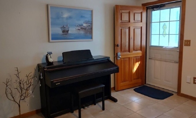 Seven Springs Homes House | Beaches for Time Travelers
