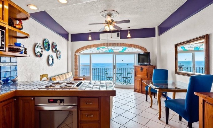 South Shore Hotel Area Condo | Beachfront 2 Bedroom Penthouse with Panoramic Ocean Views