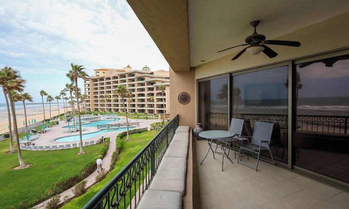 Puerto Penasco Condo | Beachfront 2-bedroom condo with on-site spa in beautiful Puerto Peñasco