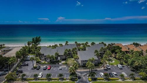 Belleair Beach House | Beachfront Aldea 5