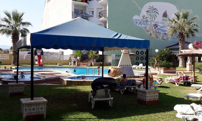 Alcossebre Apartment | Beachfront Apartment in Alcossebre: Pool, Jacuzzi, Free WiFi, Near Cap i Corp