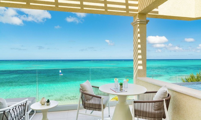The Bight Hotel | Beachfront at Windsong on the Reef