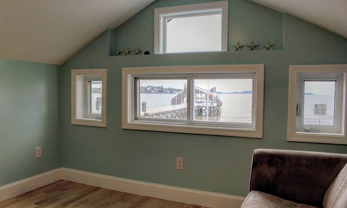 Quincy Apartment | Beachfront Bungalow Suite w/Parking