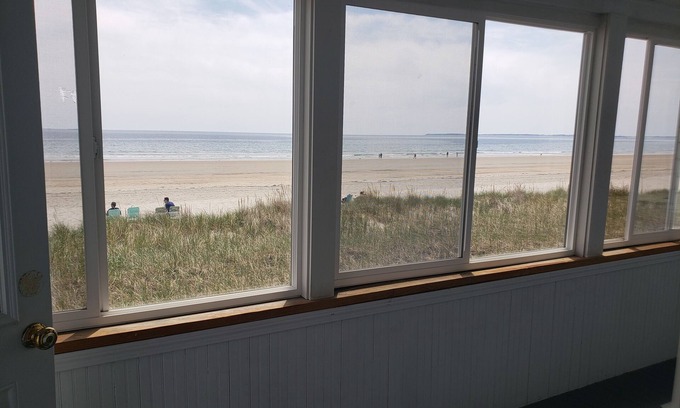 Old Orchard Beach Cottage | Beachfront Cottage on Old Orchard Beach