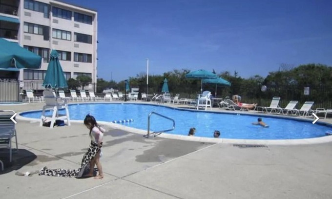 Southend Condo | Beachfront Condo! Pet friendly! 2 Bed, 2 Bath