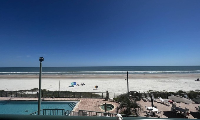 Ponce Terrace Condo | Beachfront condo with plenty of space
