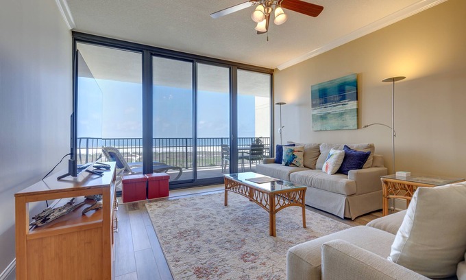 Dauphin Island Condo | Beachfront Dauphin Island Condo w/2 Pools & Sauna