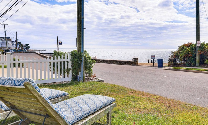 Milford Apartment | Beachfront, Dog-Friendly Milford Getaway w/Yard!