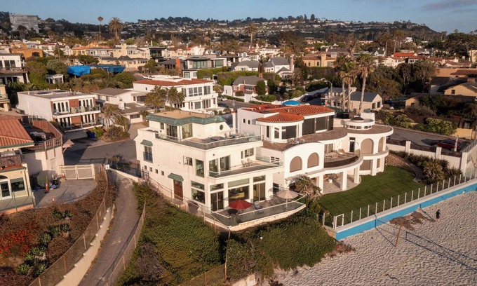 Lincoln Acres House | Beachfront Home with 3 Large Decks, Elevator, Family-friendly, Walk to Village