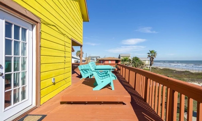 Bermuda Beach House | Beachfront House, Close to All Galveston Has to Offer!!
