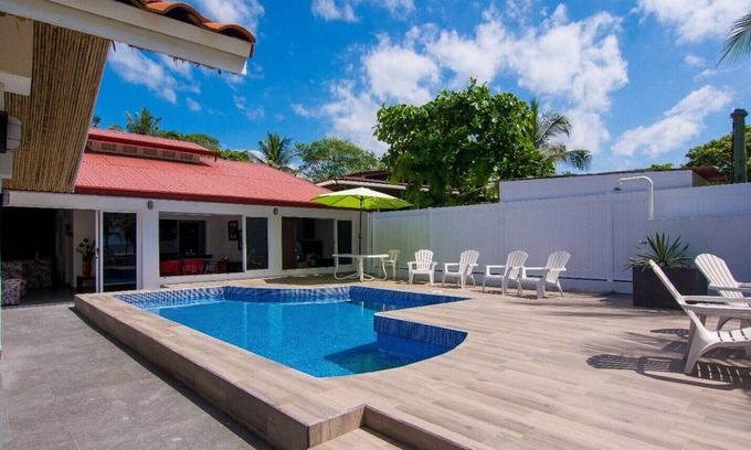 Cerro Plano House | Beachfront House in Playa Tivives with private pool