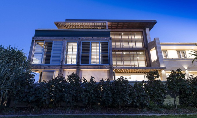 Mermaid Beach House | Beachfront Luxury