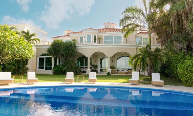 Zona Hotelera Villa | Beachfront Luxury Villa Best Exclusive Concierge Private Airport Transfer