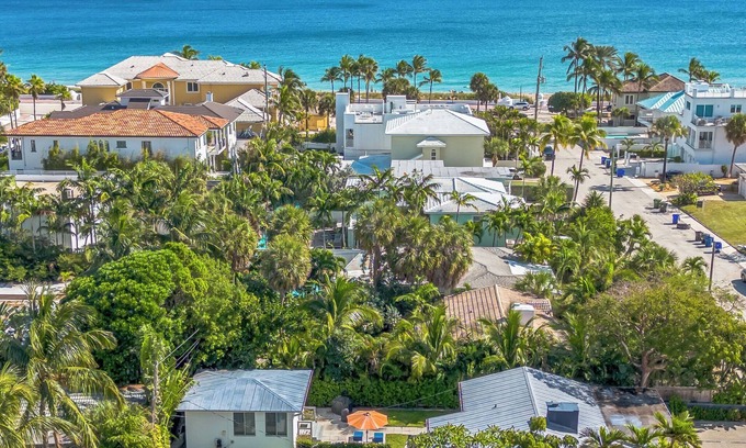 Birch Park Finger Streets House | BEACHFRONT, MONTHLY RENTAL OR YEARLY RENTAL POSSIBLE