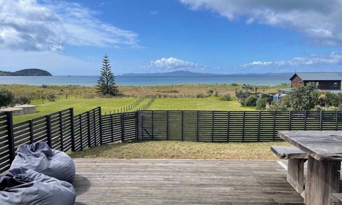 Karkari Peninsula House | Beachfront Bliss