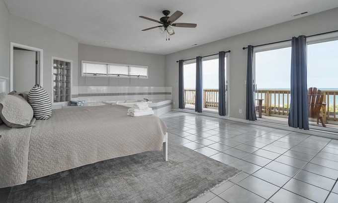 Cottage Line Apartment | BEACHFRONT Penthouse with a POOL!