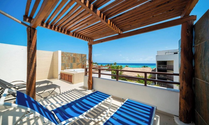 Zazil-ha Condo | Beachfront PH with 3 Bedrooms & Ocean View