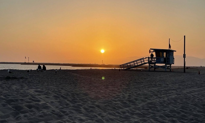 Los Angeles County House | BEACHFRONT PROPERTY! BEST L.A. LOCATION!
