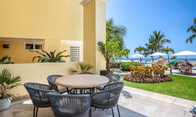 Marina Vallarta Villa | Beachfront villa superb location close to everything
