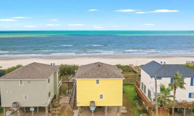 Surfside Beach House | Beachfront Villa! Newly renovated - w/Direct Beach Access & Spacious Deck