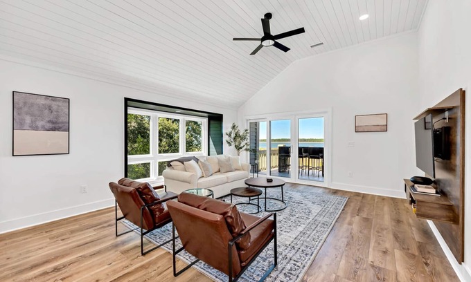 Seabrook Island House | Beachfront w/Breathtaking Views! 1BR/2BA Amenity Cards Available!