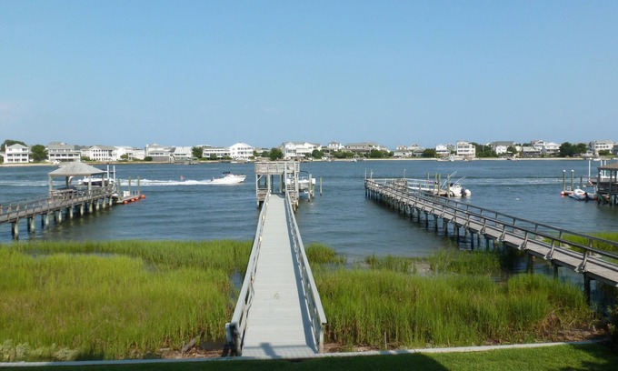 Wrightsville Beach House | Beachouse on Sound with Private Dock and Boatslip!