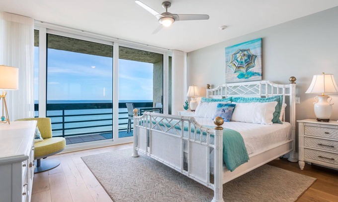 Longboat Key Condo | Beachplace Penthouse Gulf Front Paradise