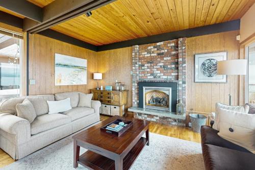 Freeland House | Beachside Barr House