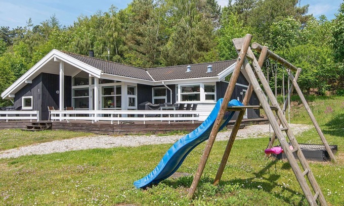 Lyngsbæk Strand House | Beachside Bliss in Lyngsbaek - By Traum Ferienwohnungen