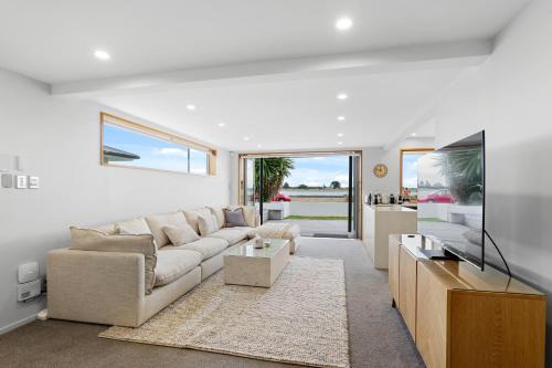 Redcliffs House | Beachside Bliss - Redcliffs