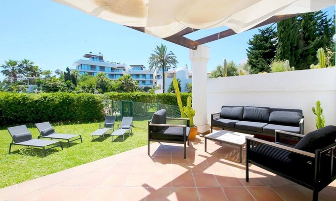 Estepona House | Beachside family townhouse with air con and Wifi, Next to the beach and close to Estepona Port