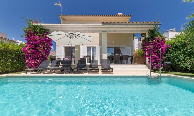 es Bacares Villa | Beachside Villa in Barcares