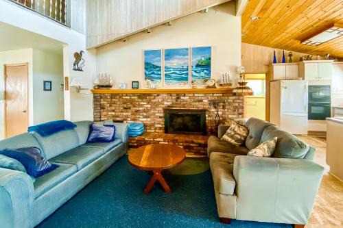 Rockaway Beach House | Beachtown Bliss