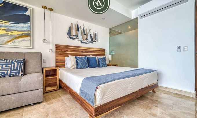 Las Glorias Apartment | Beachview Condo with Multiple Pools - Beach