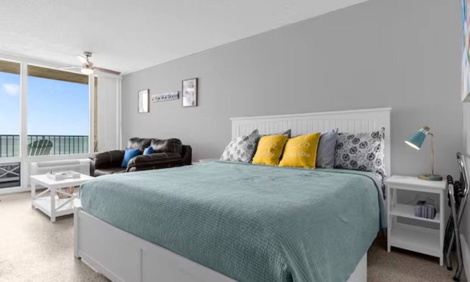 Volusia County House | BeachviewBalcony+KingBed!