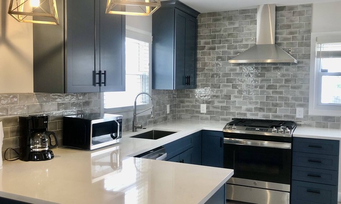 Beachwood-Bluffton Cottage | Beachwood Cottage - New remodel walk or bike to Lake MI!