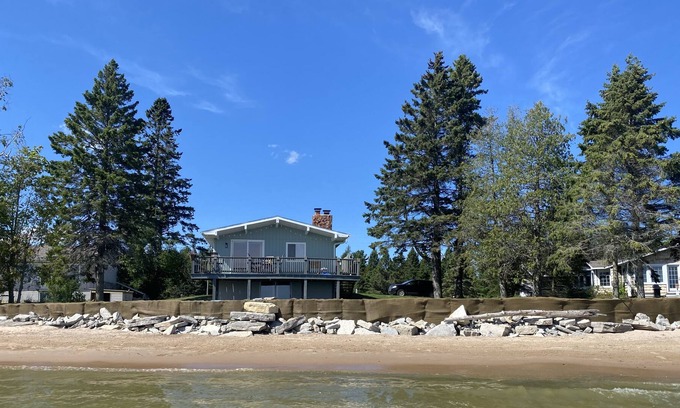 Bark River House | Beachy Bay Lake Michigan Getaway!