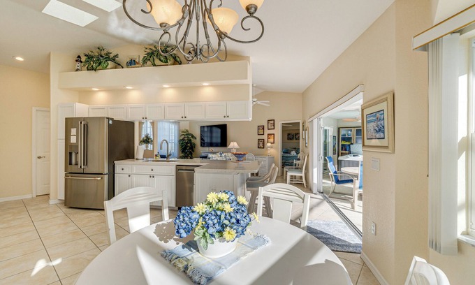 Port Charlotte Cottage | Beachy Port Charlotte Home w/Hot Tub & Pool!