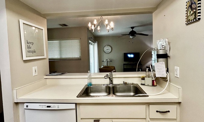 Downtown Apartment | Beachy Retreat W/Pool! Minutes to Downtown & Beaches!