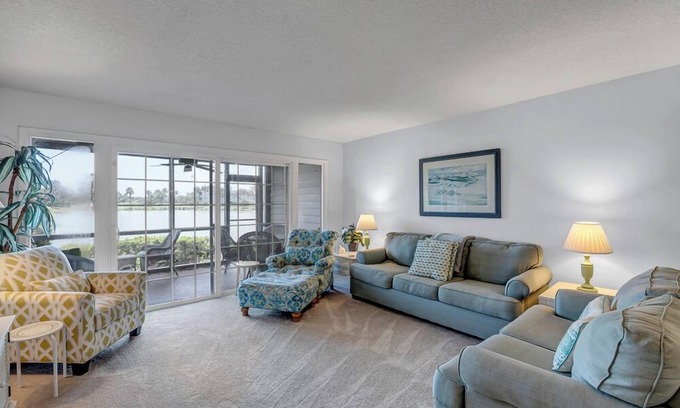 Sawgrass Condo | Beachy Vibes - 2BR w lake views & screened sunroom