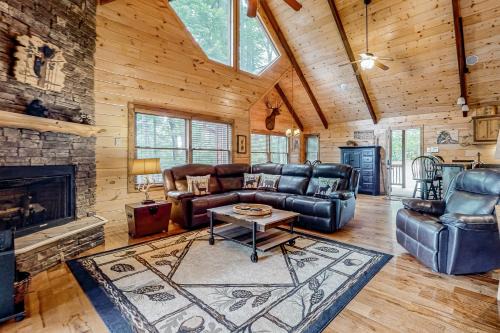 Ridges Over the Lake House | Bear Aska Lodge