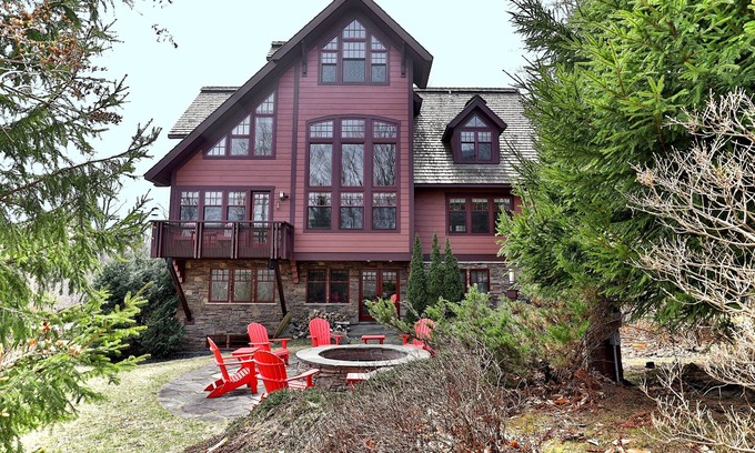 Plymouth House | Bear Hug Den: Elegance in the Green Mountains. Luxury Accommodations. Hot Tub. Fire Pit.
