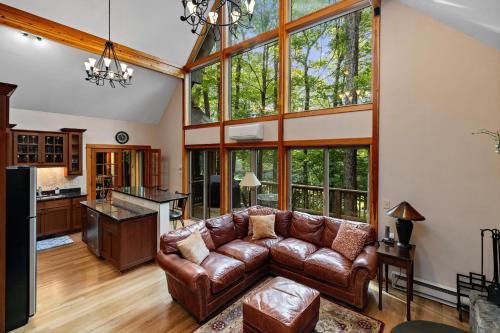 Nellysford House | Bear Luxury with Wintergreen Advantage